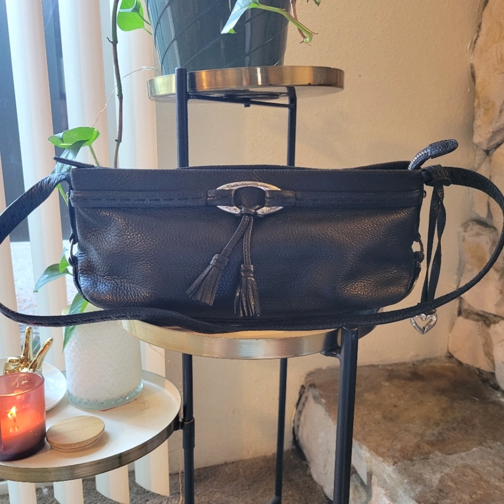 VINTAGE Brighton Black Leather Textured Shoulder Bag